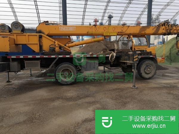 山東出售二手吊車，大臂7米6節臂寬2.4米