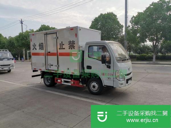 江蘇出售二手躍進(jìn)易燃物廂式運(yùn)輸車