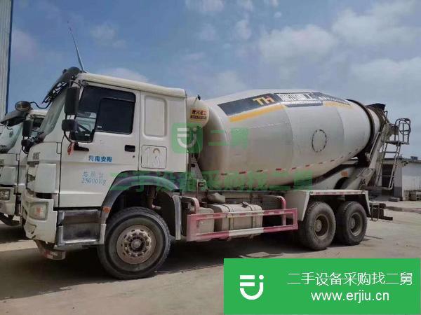 廣西出售二手18年豪沃大14方攪拌車