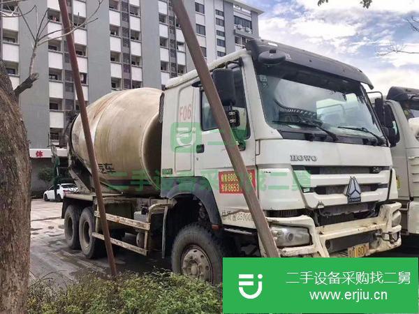 貴州出售二手豪沃12方攪拌罐車