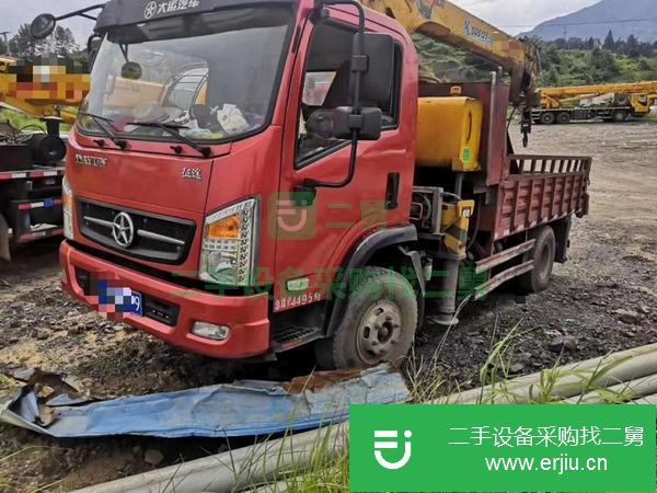 湖北出售二手藍(lán)牌吊車，5噸吊機(jī)