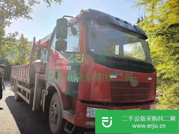 江蘇出售二手18年三一隨車吊解放大柴180馬力