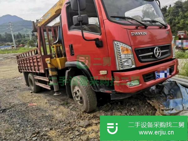 湖北出售二手藍(lán)牌吊車，5噸吊機(jī)