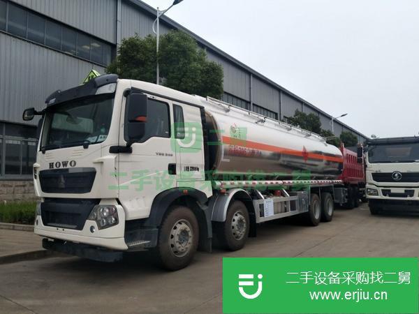 寧夏出售二手柳汽小三軸15噸油罐車(chē)