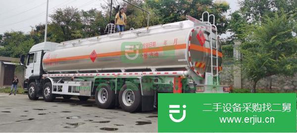 廣東出售二手汕德卡前四后八油罐車