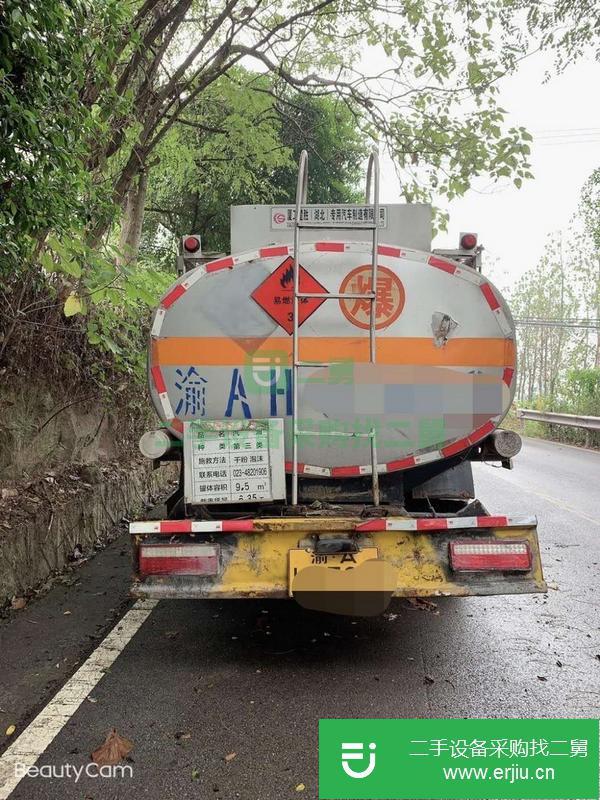 重慶出售二手8噸油罐車已年審