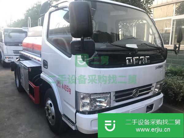 福建出售二手藍牌2噸東風油罐車 可分期