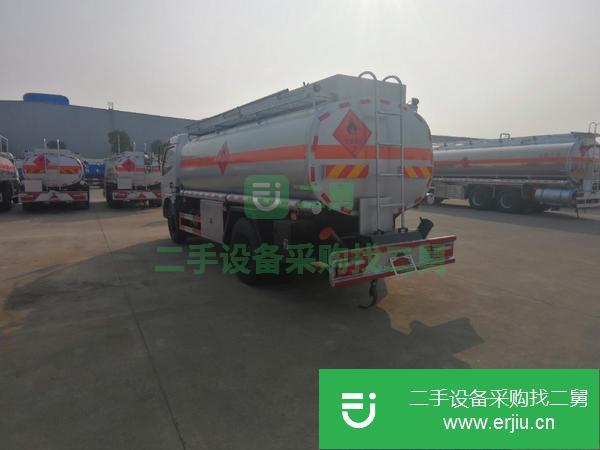 江蘇出售二手東風多利卡8噸油罐車包上戶