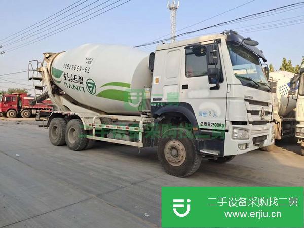 甘肅出售二手18年豪沃攪拌車，國五大14方
