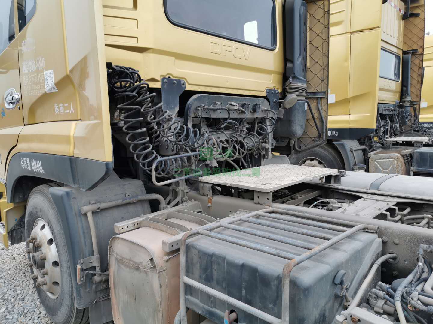 出售18年6月份東風天龍啟航牽引車480馬力，康明斯發動機