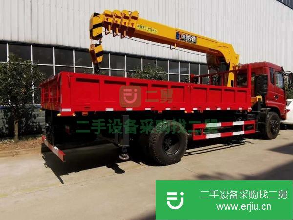 湖北出售二手東風T5前四后八隨車吊配12噸徐工吊機