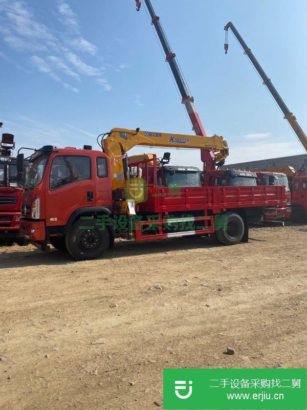 湖北出售二手玉柴160馬力東風(fēng)吊車,上裝徐工6.3噸4節(jié)直臂吊機