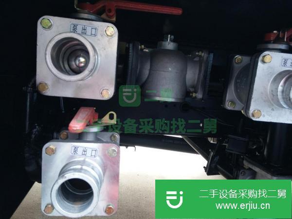 福建出售二手東風多利卡8噸油罐車