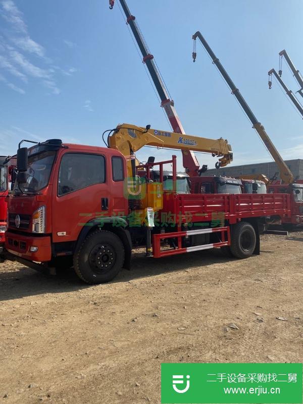 湖北出售二手玉柴160馬力東風(fēng)吊車,上裝徐工6.3噸4節(jié)直臂吊機