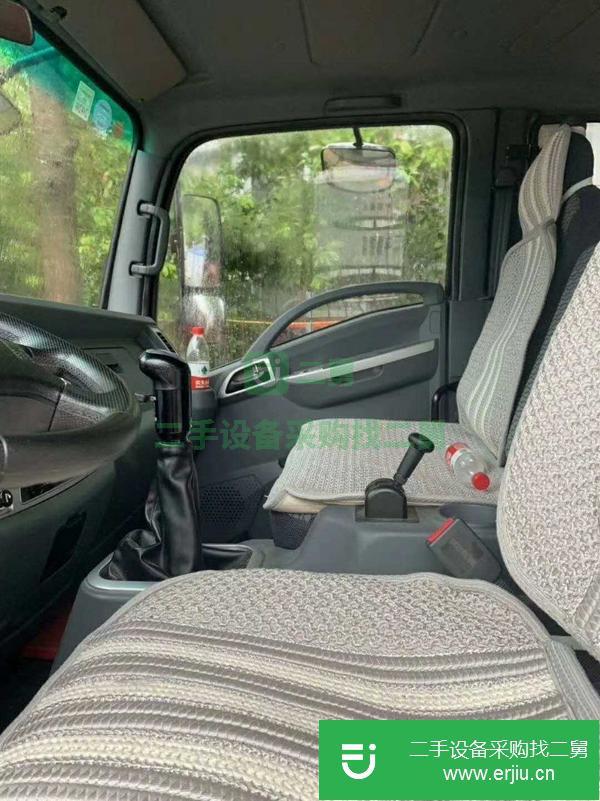 云南出售大運吊車 上裝三一折臂吊機 帶抓爪 車況好
