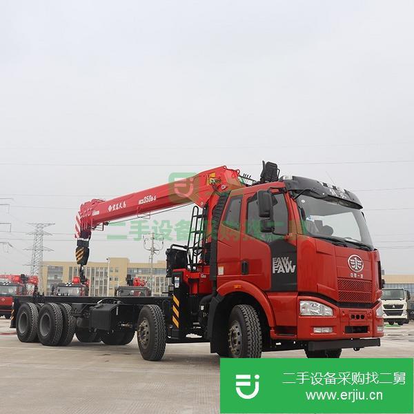山東出售二手15噸隨車吊藍牌