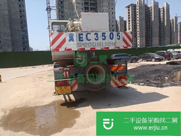 河北出售二手中聯(lián)25噸4節(jié)臂吊車