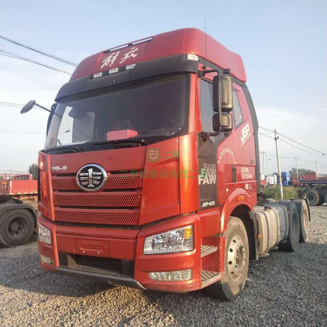 出售二手解放J6P單驅牽引車 18年3月 220馬力