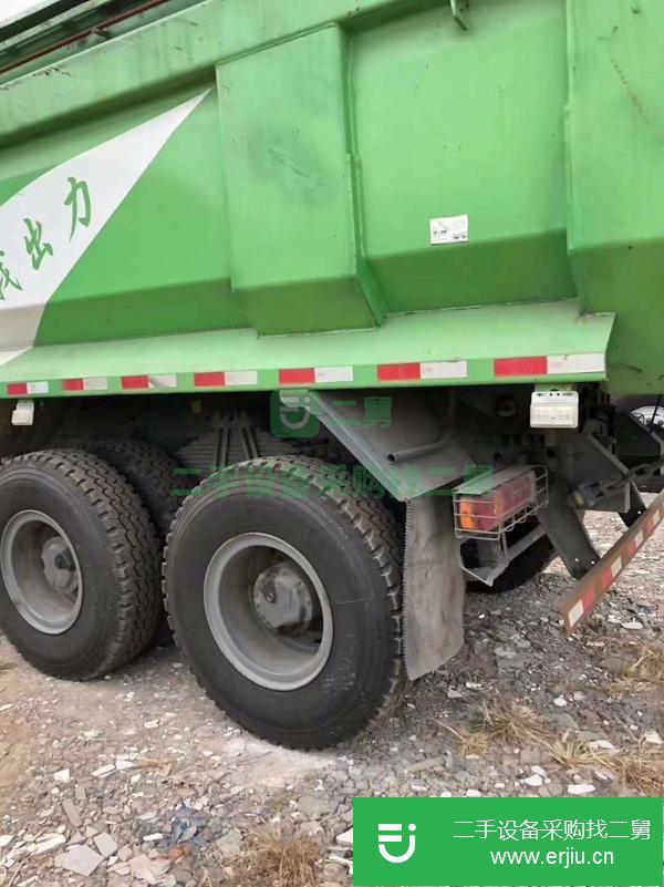 河北出售二手后八輪豪沃自卸車,五米八大箱