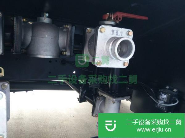 福建出售二手東風多利卡8噸油罐車