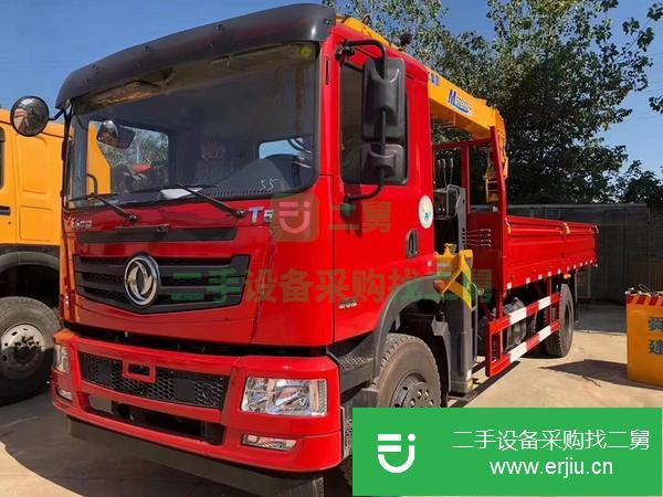 貴州出售二手東風T5單排貨箱6.1米8噸隨車吊