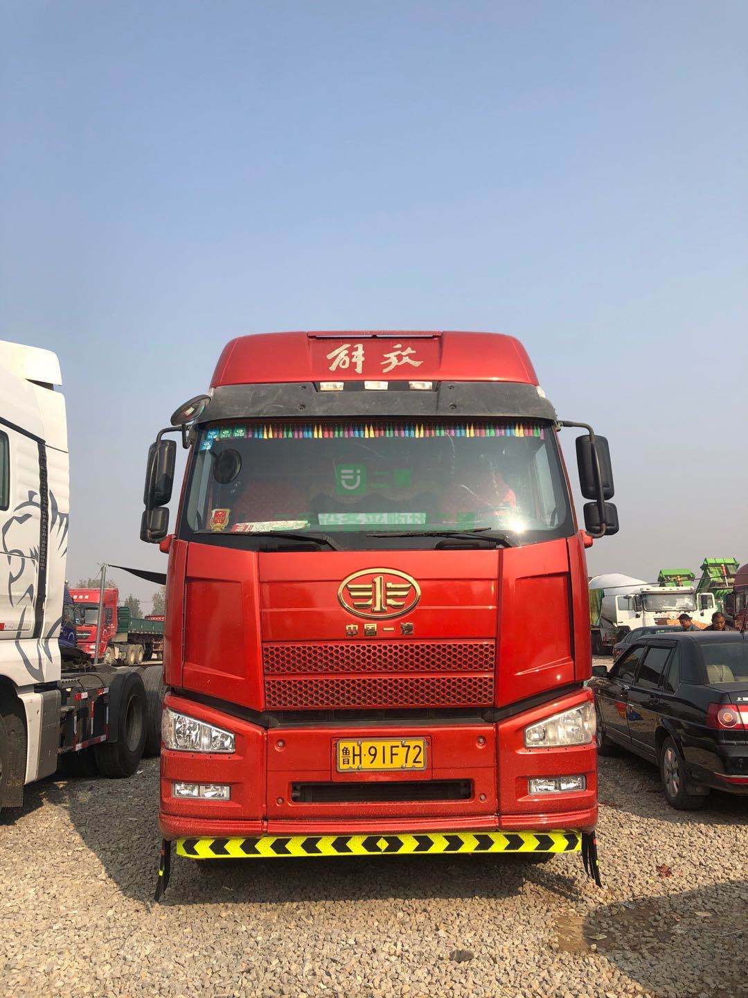 出售一臺17年6月460領航版J6P牽引車，雙驅輕體國五排放