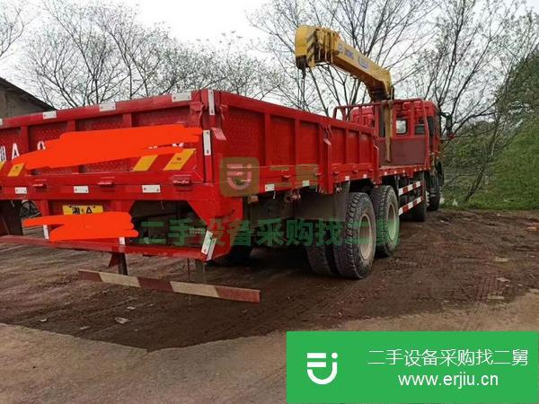 廣東出售二手16年8月8米5貨箱徐工十噸隨車吊，玉柴27O馬力