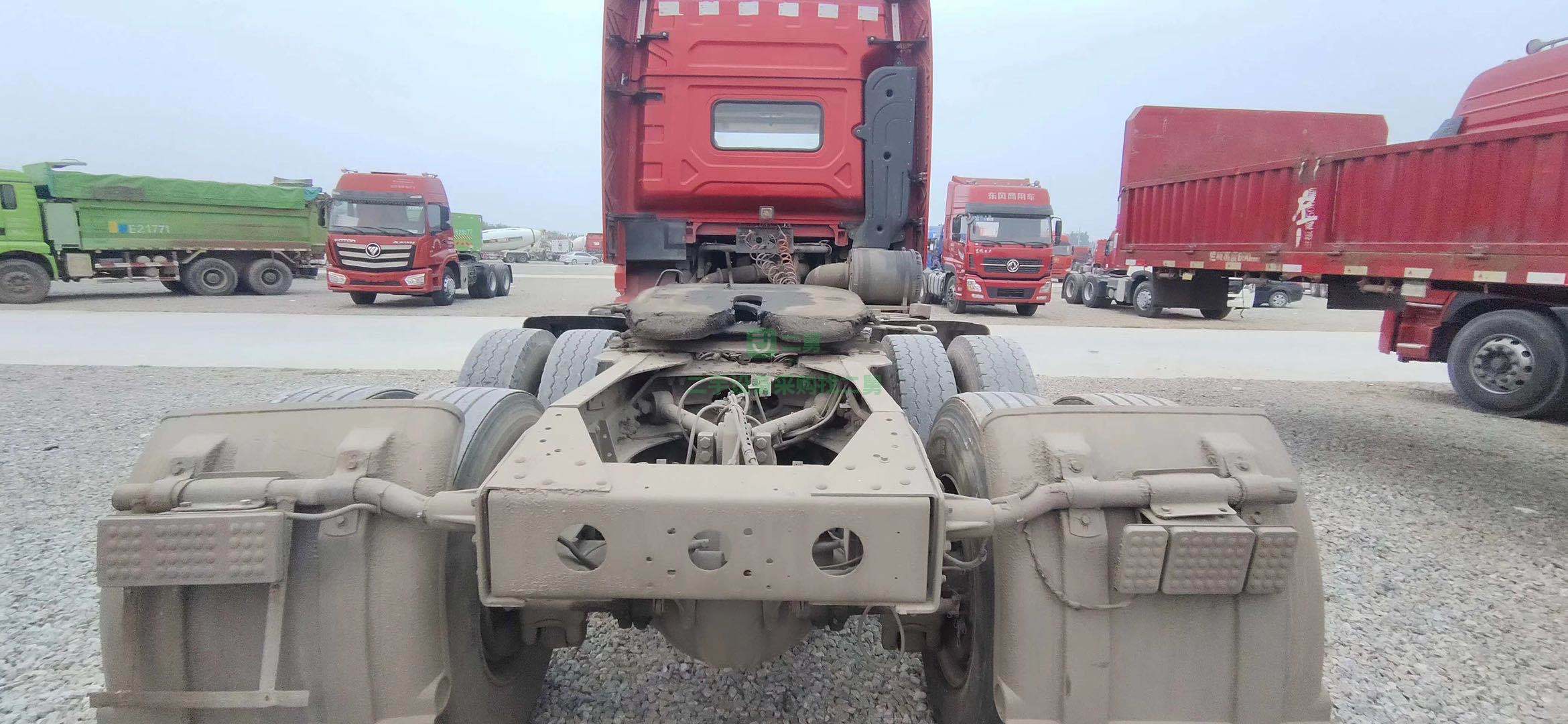 出售一臺16年7月份德龍X3000牽引車，480馬力，國四排放