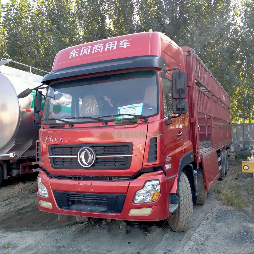 出售17年12月9.6米天龍 340前四后八花欄牽引車 原車原版