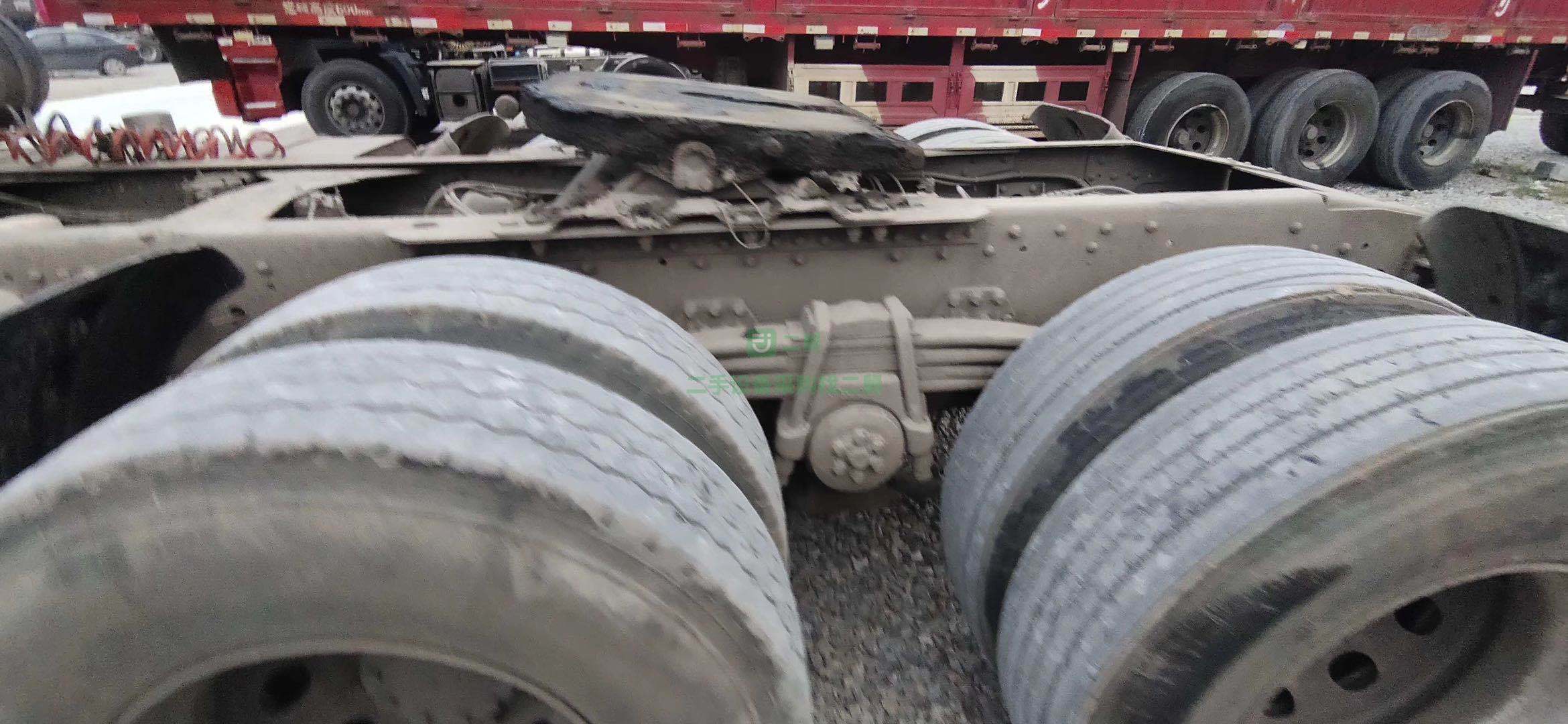 出售一臺16年7月份德龍X3000牽引車，480馬力，國四排放