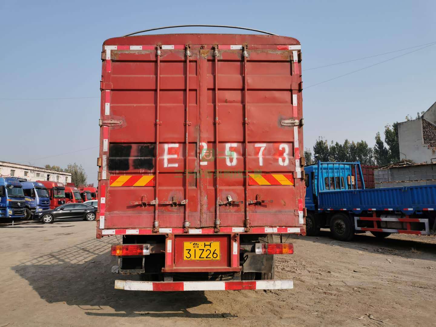 出售18年9月份解放J6P牽引車，350馬力  錫柴發(fā)動(dòng)機(jī)