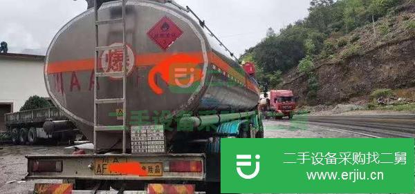 四川出售二手解放320馬力鋁合金油罐車跑了24萬公里