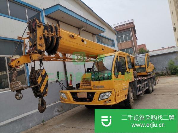 山東出售二手徐工吊車，原車原版手續齊全