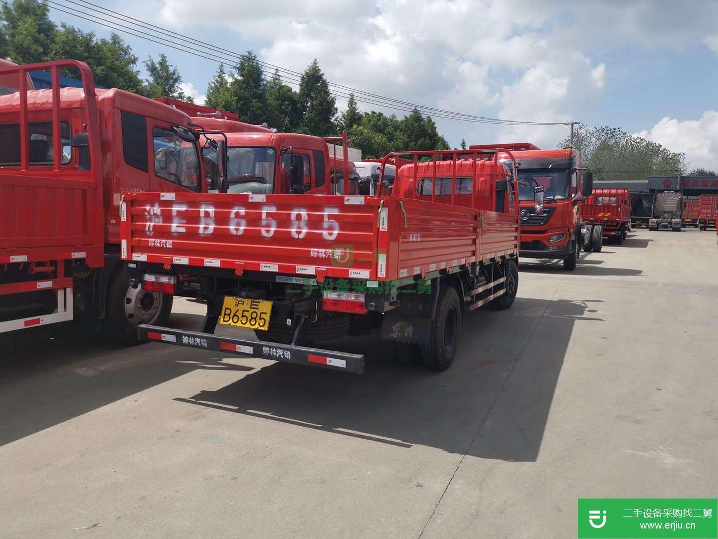 上海出售二手東風(fēng)多利卡130馬力貨車