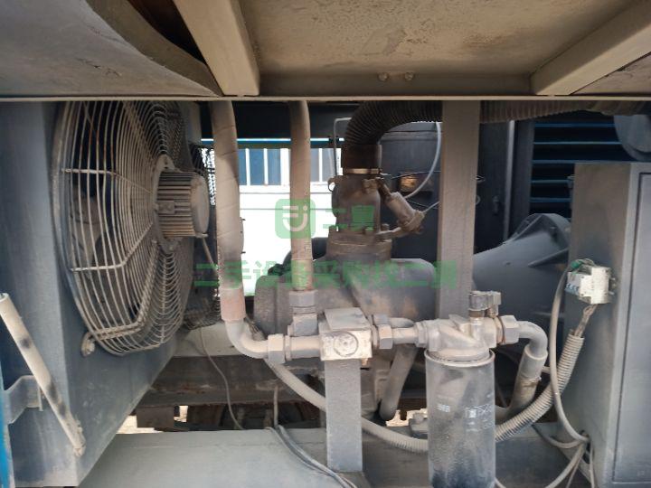 河北出售二手的開山90千瓦電機13立方13公斤螺桿空壓機