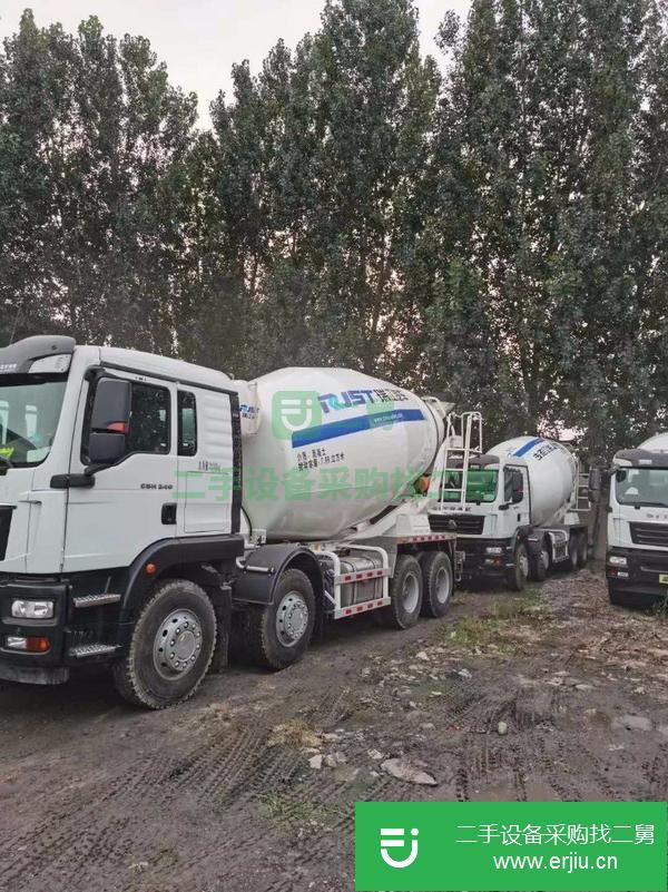 吉林出售二手豪沃輕量化攪拌罐車
