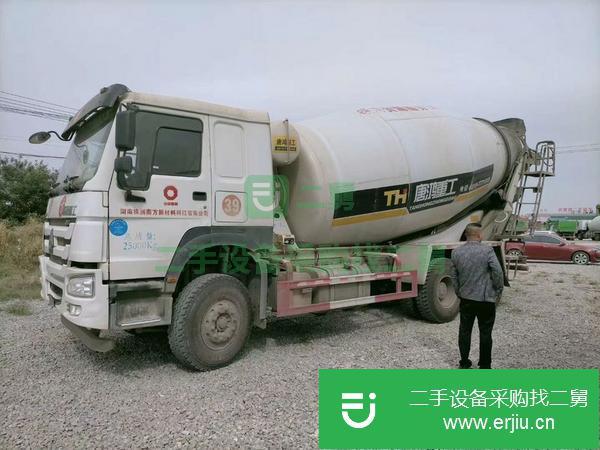 甘肅出售二手豪沃國五攪拌車包過戶可分期付款