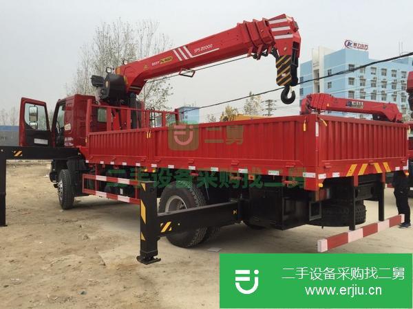 湖北出售柳汽乘龍吊車  配三一8噸吊機
