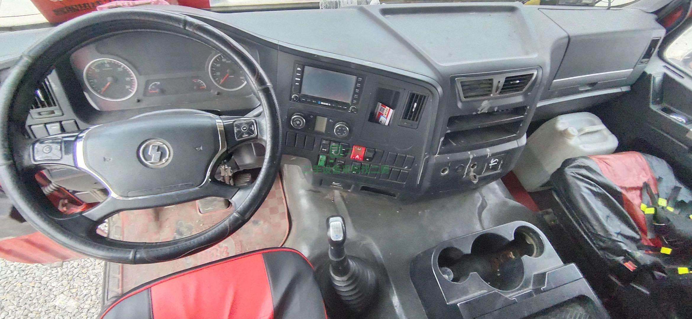 出售一臺16年7月份德龍X3000牽引車，480馬力，國四排放