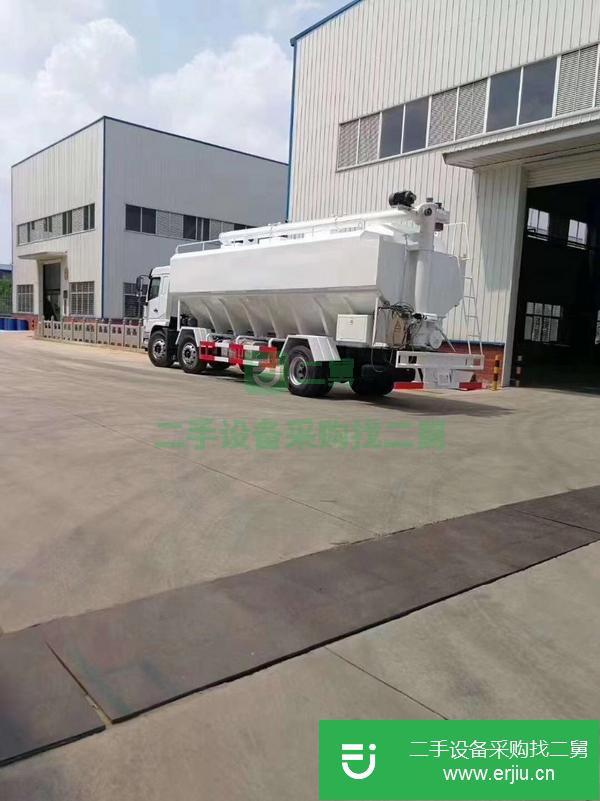 四川出售二手陜汽軒德小三軸散裝飼料運輸車