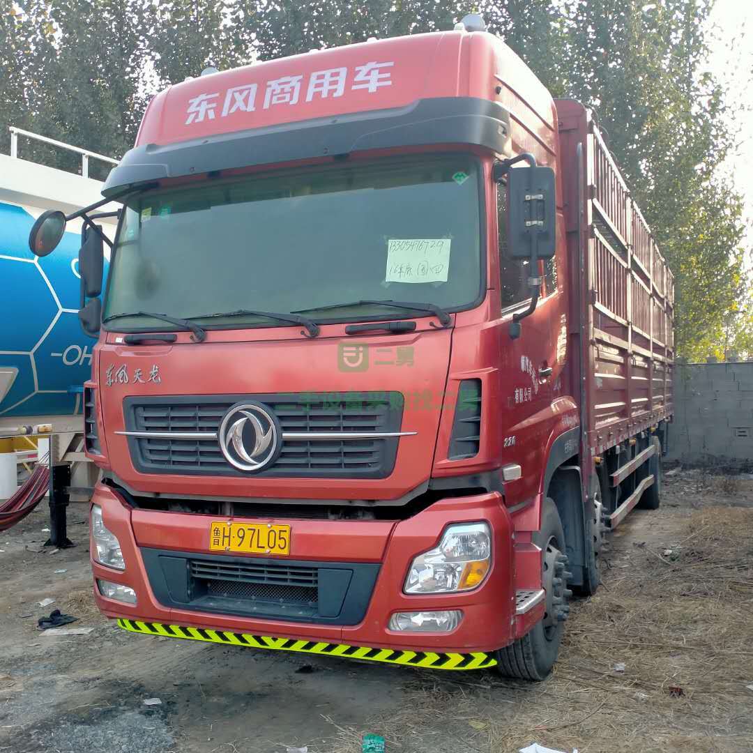 出售17年12月9.6米天龍 340前四后八花欄牽引車 原車原版