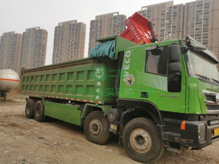 出售二手的上汽紅巖杰獅450馬力前四后八自卸車