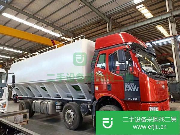 江蘇出售二手解放散裝飼料運輸車大柴260馬力