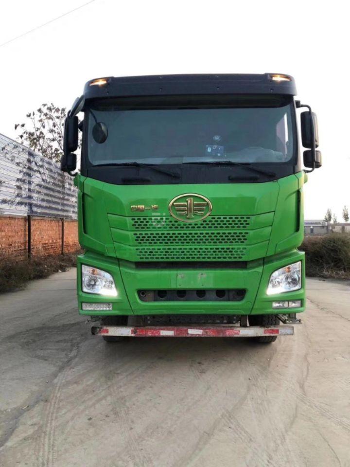 出售19年的解放JH6，前四后八自卸車，7.6米貨箱！重型！