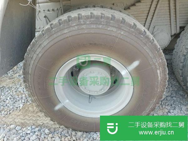 山東出售二手豪沃攪拌車 國五 前四后八 大20方 380馬力