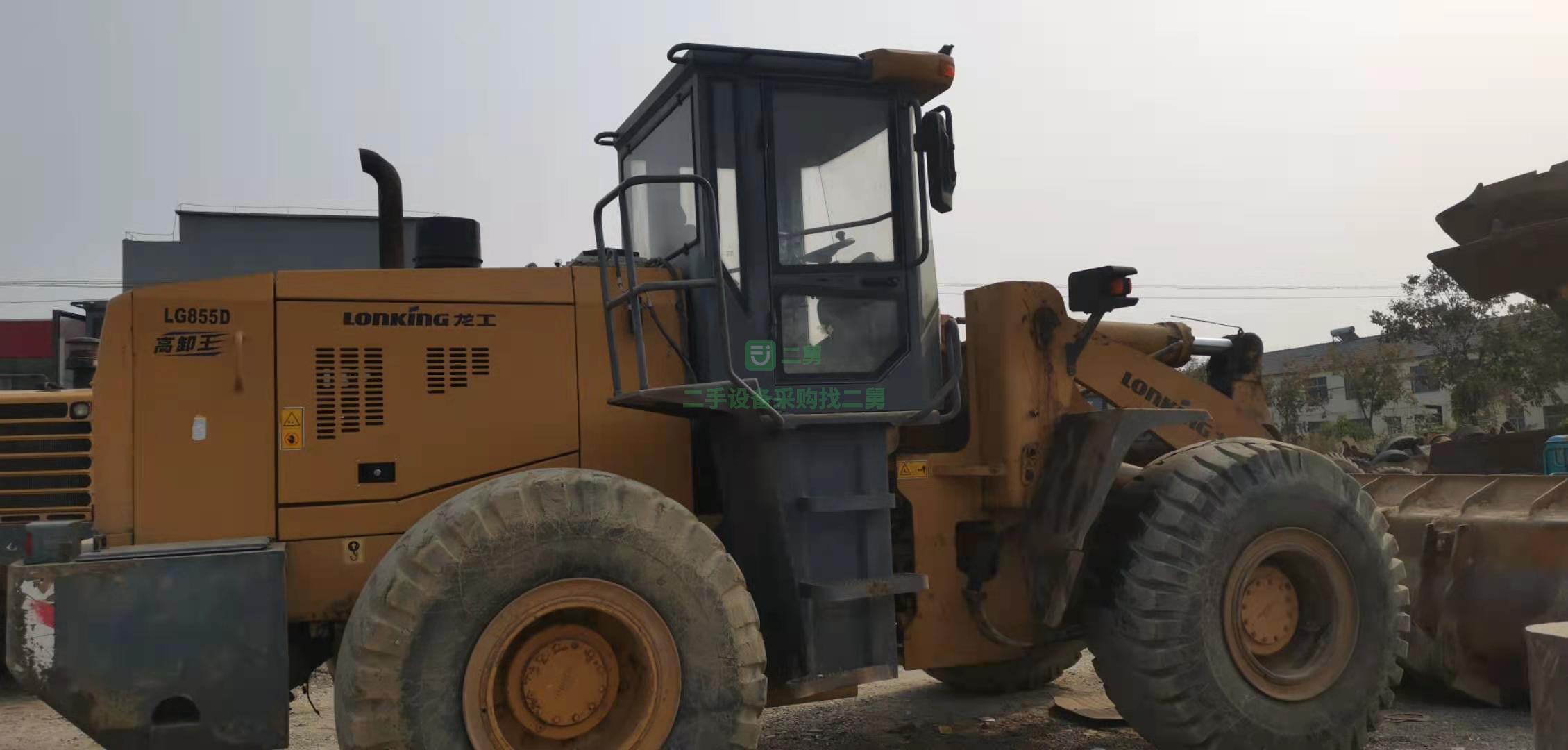 出售一臺龍工855D.13年11月裝載機，4千多小時