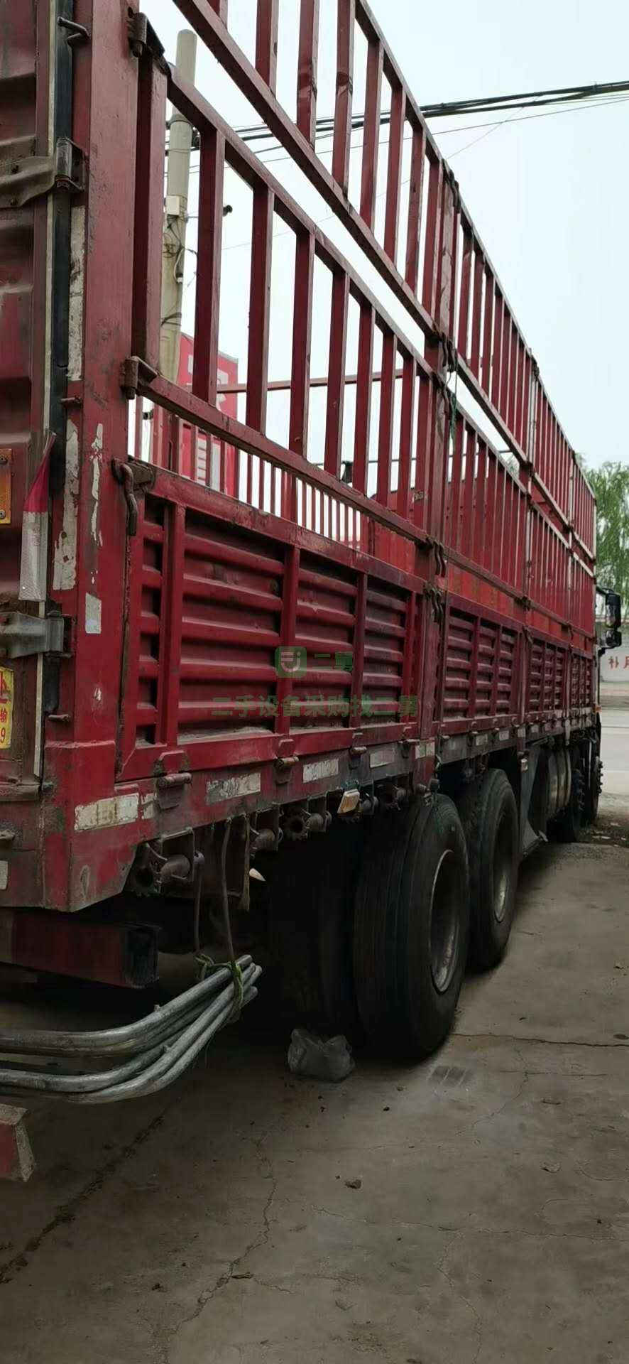 出售一臺一五年九月已檢車勾六320牽引車，國四精品帶九米六半掛車