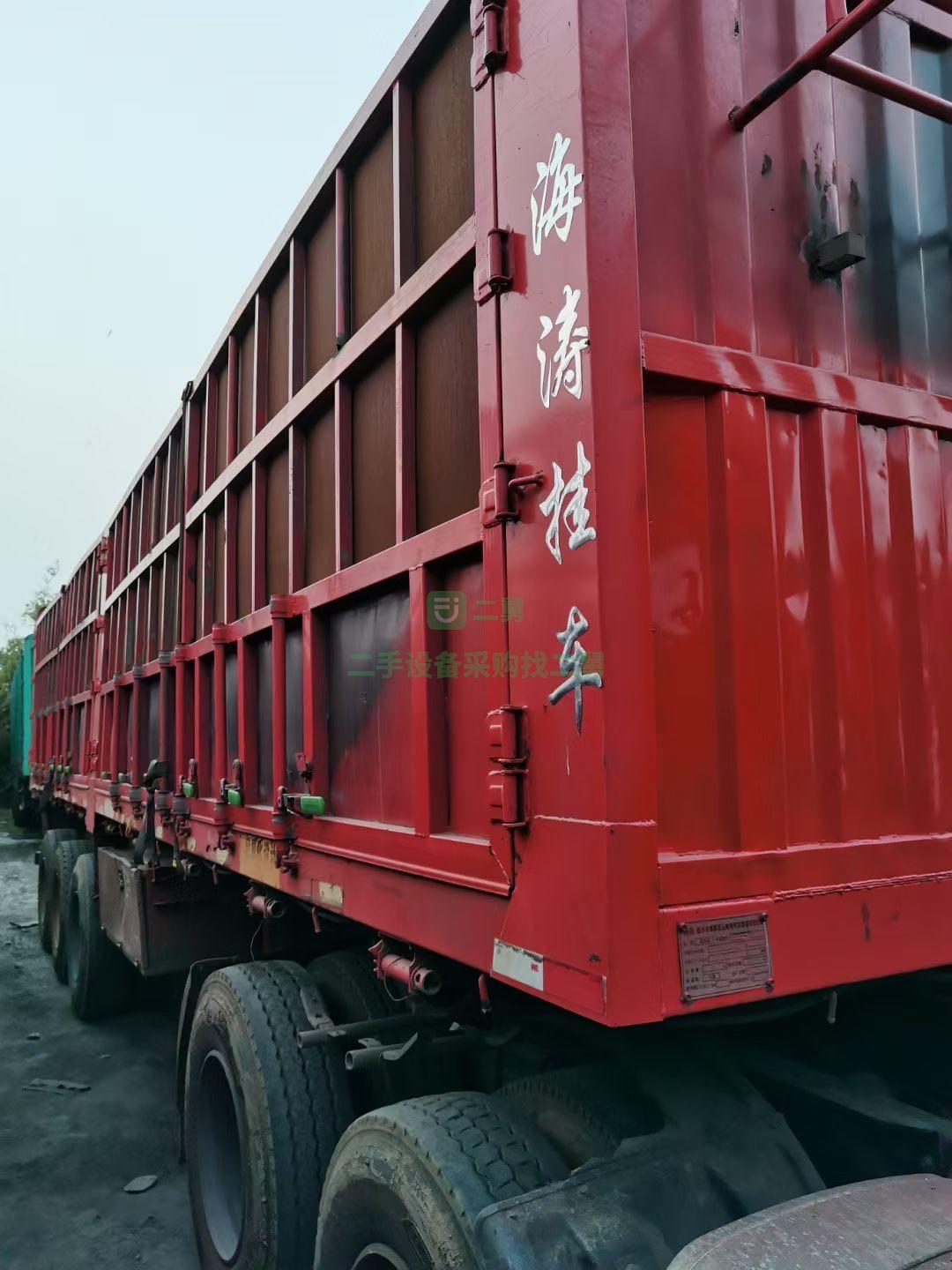 出售一臺1年正（2部）10.5米半掛車，富華軸輪胎九成看車優(yōu)惠