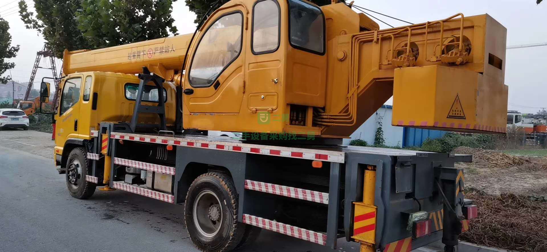 出售一臺19年勤昌12噸吊車，國五排放量