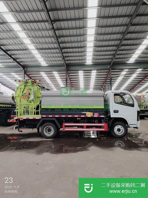 湖北出售二手東風福瑞卡5方灑水車
